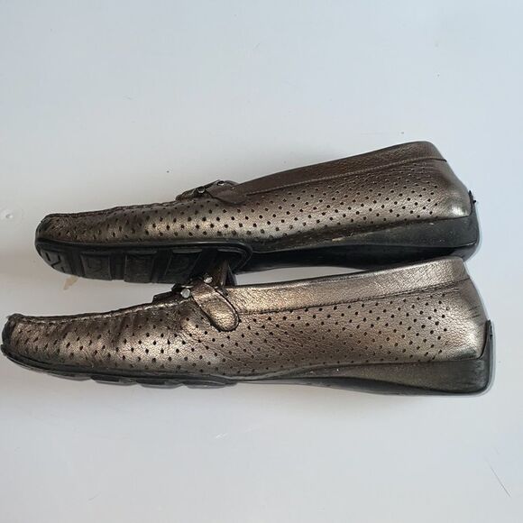 Stuart Weitzman silvery bronze flats/loafers - Picture 5 of 7